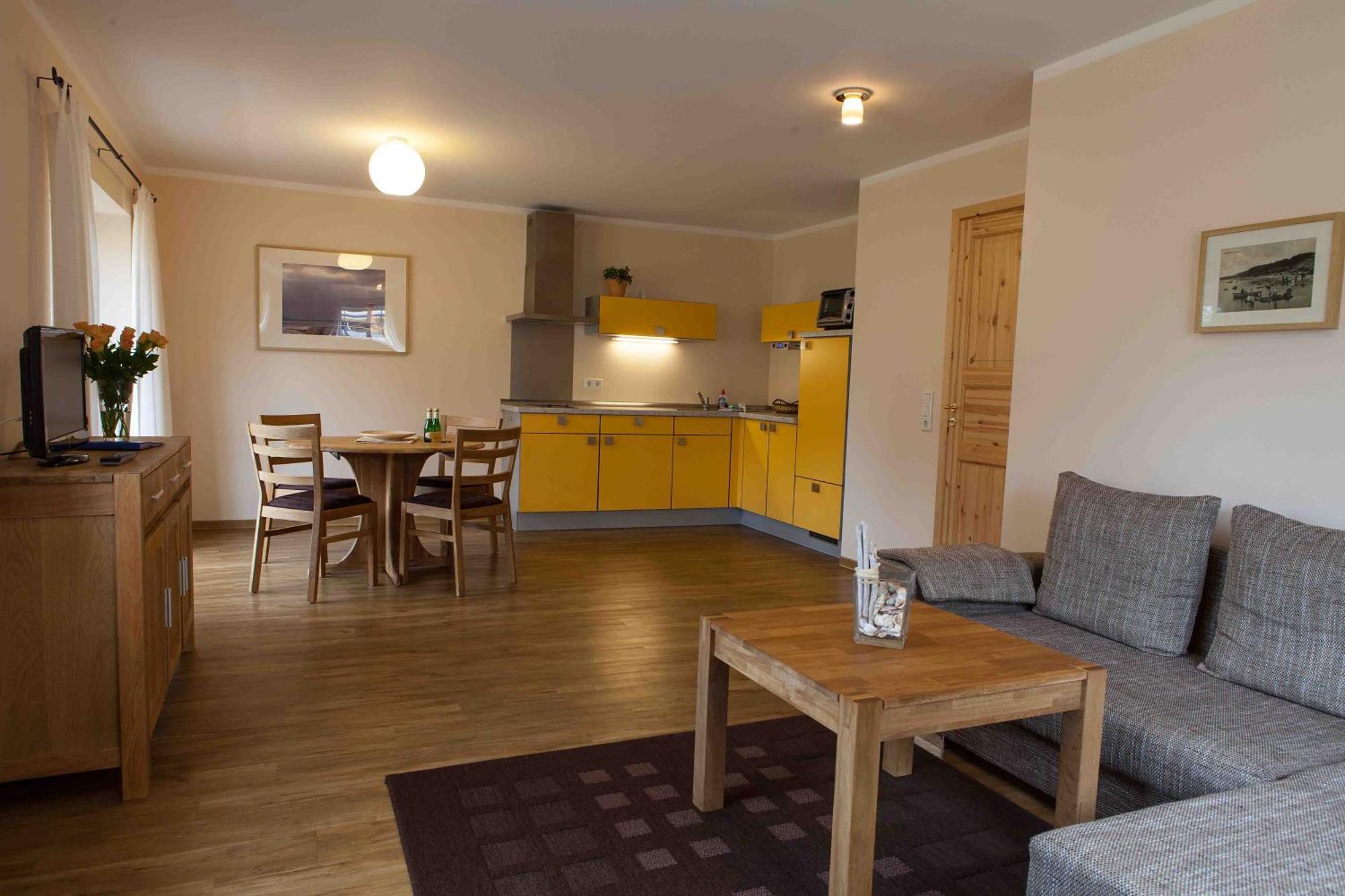 Haus Stoertebeker Appartements - Hotel Garni, Seebad Lubmin Bagian luar foto