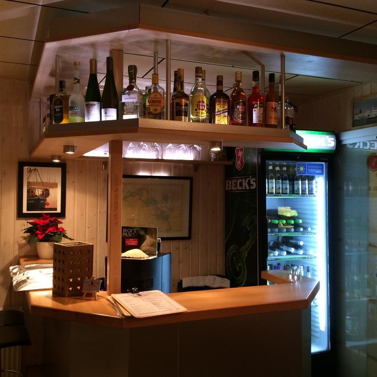 Haus Stoertebeker Appartements - Hotel Garni, Seebad Lubmin Bagian luar foto