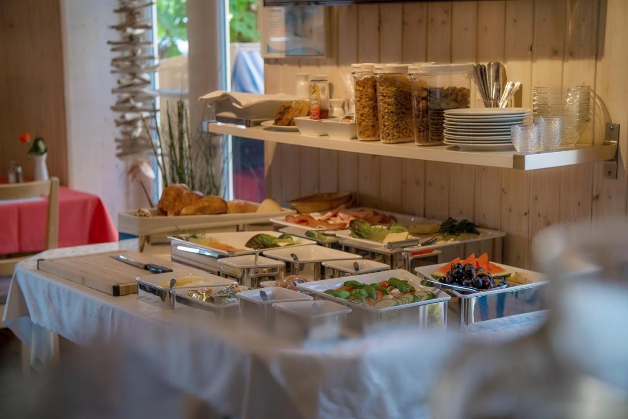 Haus Stoertebeker Appartements - Hotel Garni, Seebad Lubmin Bagian luar foto