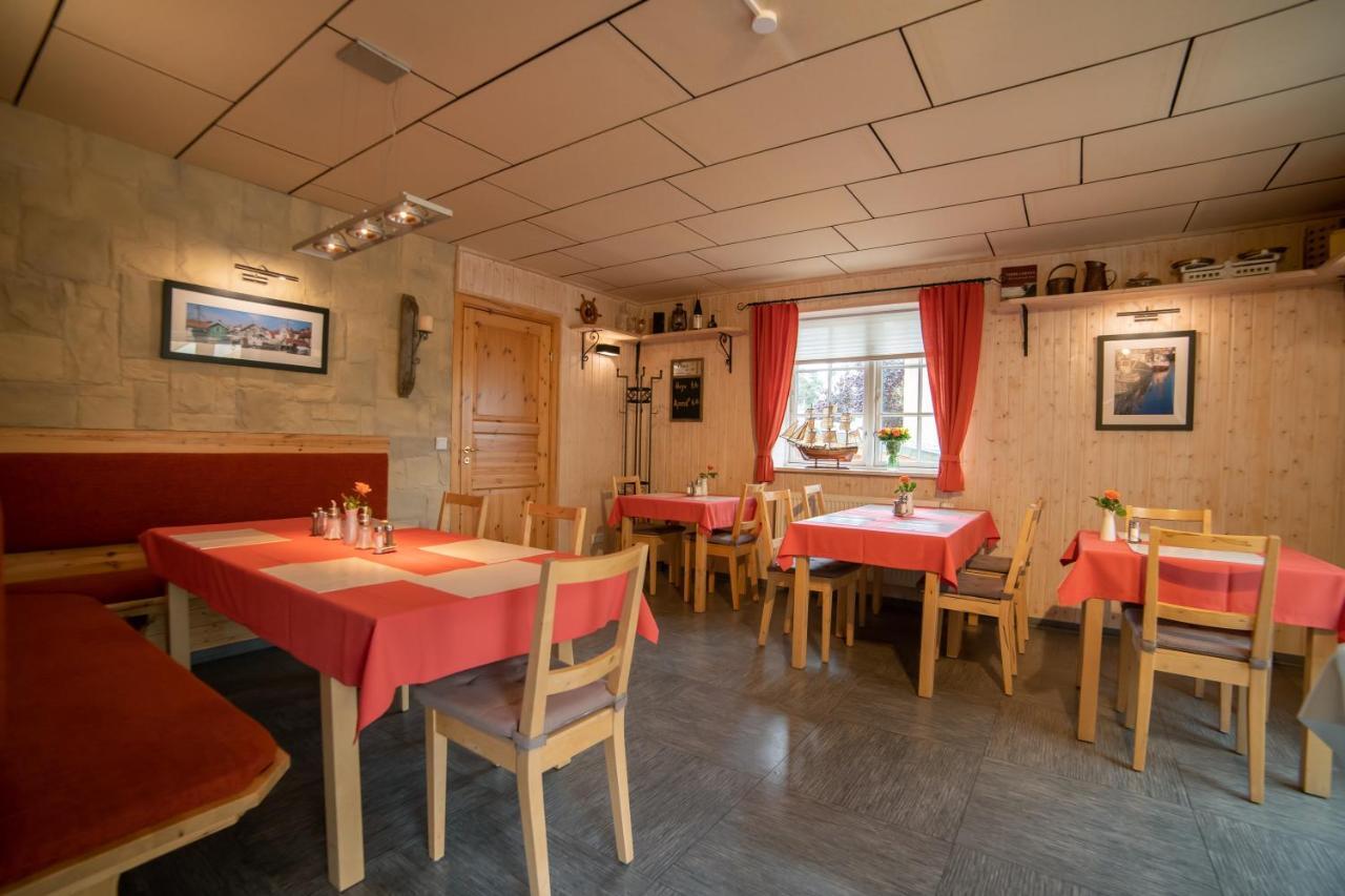 Haus Stoertebeker Appartements - Hotel Garni, Seebad Lubmin Bagian luar foto
