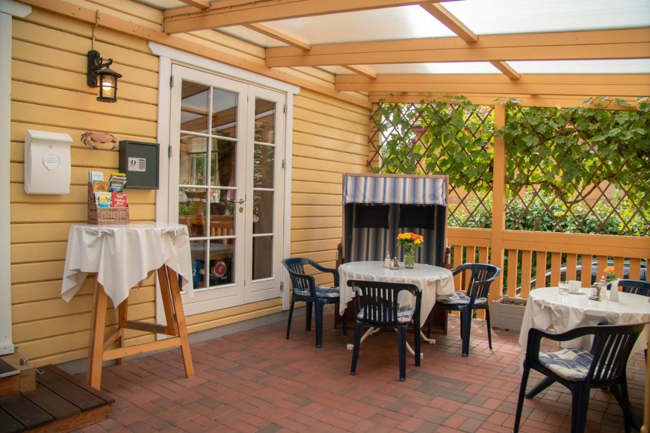 Haus Stoertebeker Appartements - Hotel Garni, Seebad Lubmin Bagian luar foto